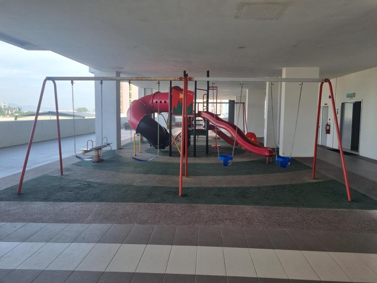 Seaside Haven Homestay Seaview Unit With Pool Opposite Ktcc & Mayang Mall - Pangsapuri Ladang Tanjung Kuala Terengganu Esterno foto